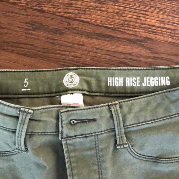 GREEN JEGGINGS - Picture 2 of 3